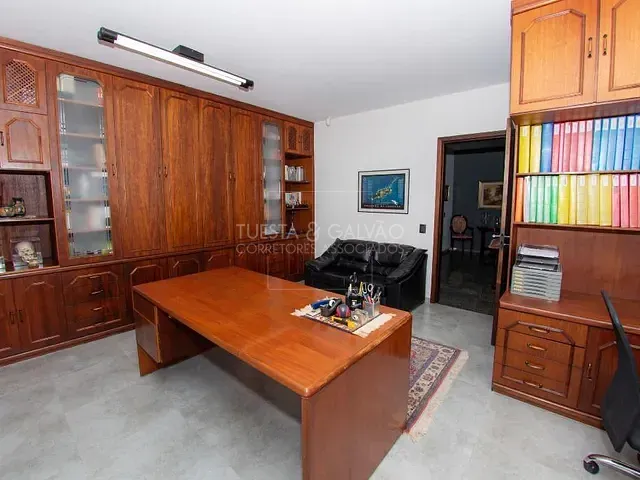 Casa com 349m² 4 quartos e 5 banheiros, à venda, no bairro Batel em Curitiba