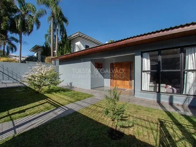 Casa com 349m² 4 quartos e 5 banheiros, à venda, no bairro Batel em Curitiba