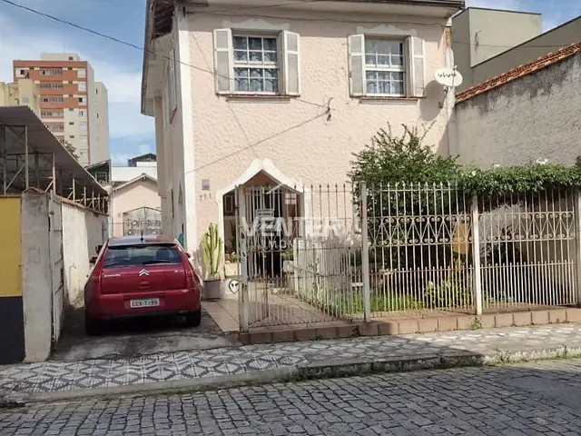 Casa com 294m² 3 quartos e 2 banheiros, à venda, no bairro Centro em Taubaté