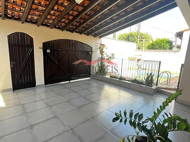 Casa com 216m² 3 quartos e 2 banheiros, à venda, no bairro Barreira Cravo em Volta Redonda