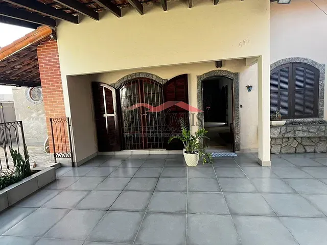 Casa com 216m² 3 quartos e 2 banheiros, à venda, no bairro Barreira Cravo em Volta Redonda
