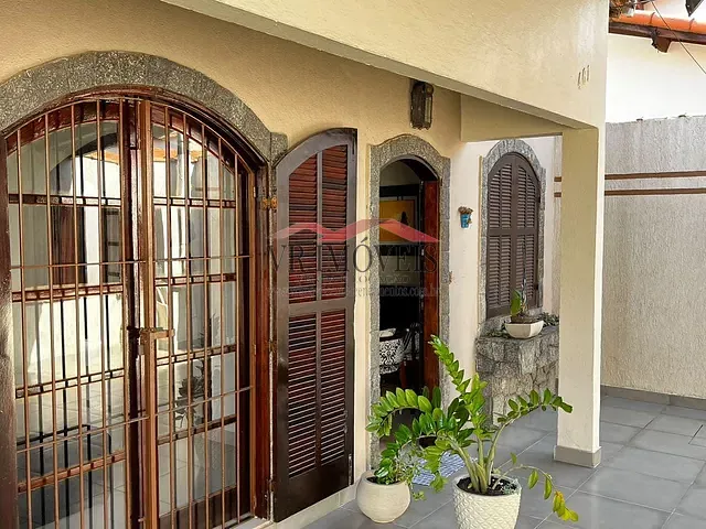 Casa com 216m² 3 quartos e 2 banheiros, à venda, no bairro Barreira Cravo em Volta Redonda