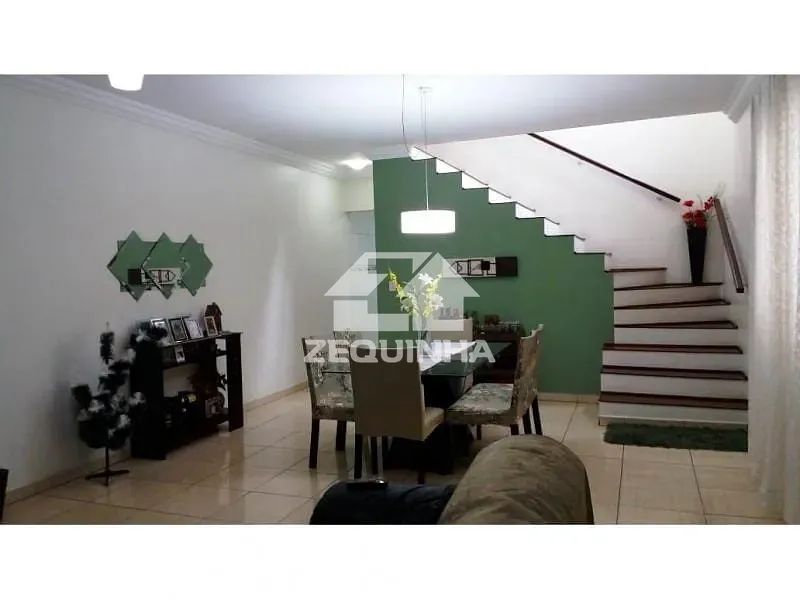 Casa, 3 quartos, 114 m² - Foto 1