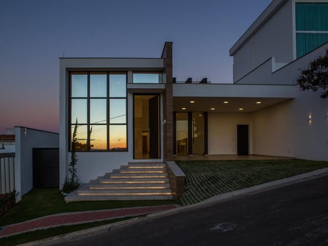 Casa com 600m² 3 quartos e 5 banheiros, à venda, no bairro Spina Ville II em Juiz de Fora