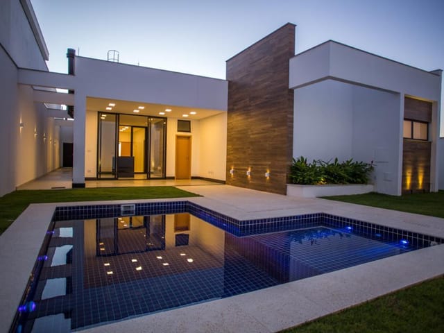 Casa com 600m² 3 quartos e 5 banheiros, à venda, no bairro Spina Ville II em Juiz de Fora