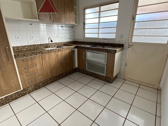 Casa com 160m² 3 quartos e 2 banheiros, à venda, no bairro Residencial Peres Elias em Franca