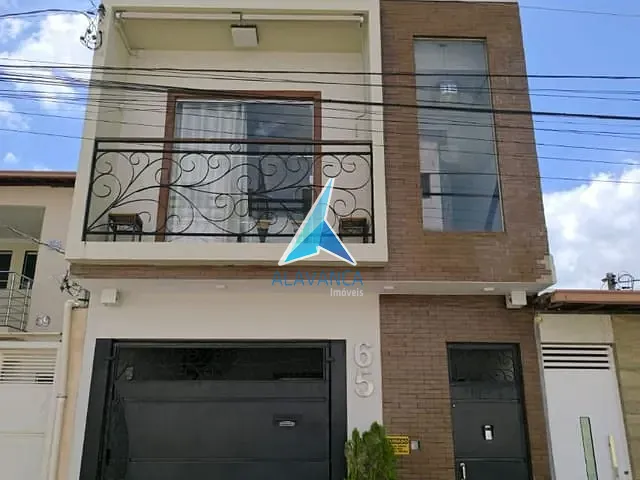 Casa com 100m² 5 quartos e 3 banheiros, à venda, no bairro Caravelas em Governador Valadares