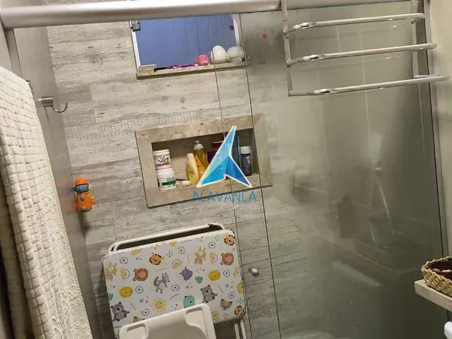 Casa com 100m² 5 quartos e 3 banheiros, à venda, no bairro Caravelas em Governador Valadares
