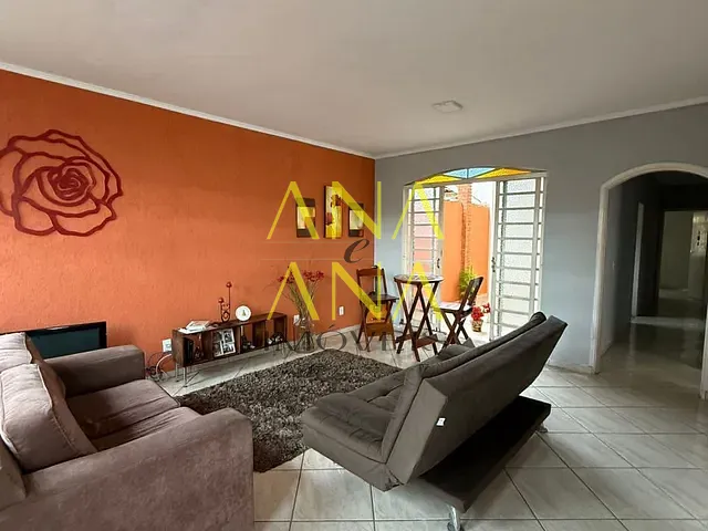 Casa 3 quartos e 2 banheiros, à venda, no bairro Jardim São Lourenço em Bragança Paulista