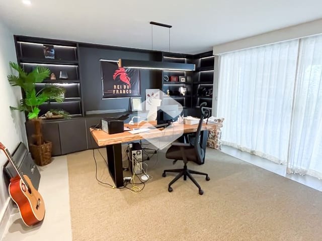 Casa com 1023m² 6 quartos e 7 banheiros, à venda ou para alugar, no bairro Barra da Tijuca em Rio de Janeiro