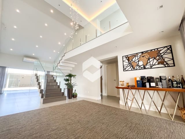 Casa com 1023m² 6 quartos e 7 banheiros, à venda ou para alugar, no bairro Barra da Tijuca em Rio de Janeiro