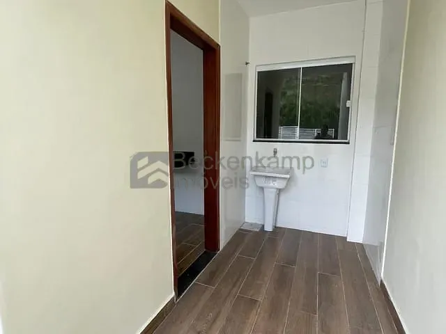 Casa 2 quartos e 1 banheiro, à venda, no bairro Rodovia Presidente Dutra em Barra Mansa