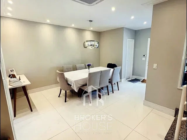 Casa 4 quartos e 6 banheiros, à venda, no bairro Jardim Camburi em Vitória
