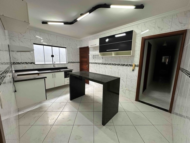 Casa com 150m² 3 quartos e 2 banheiros, à venda, no bairro Monte Rey II em Piracicaba