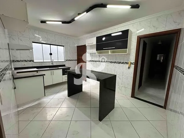 Casa com 150m² 3 quartos e 2 banheiros, à venda, no bairro Monte Rey II em Piracicaba