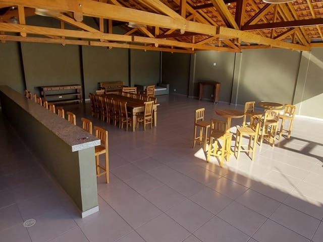 Casa com 396m², à venda, no bairro Parque Universitário em Franca