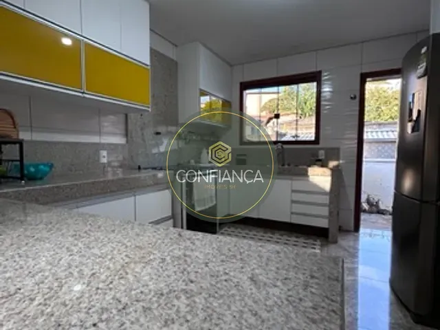 Casa com 384m² 3 quartos e 3 banheiros, à venda, no bairro Esplanada em Belo Horizonte