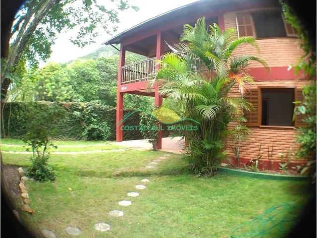 Casa com 400m² 4 quartos e 2 banheiros, à venda, no bairro Pântano do Sul em Florianópolis