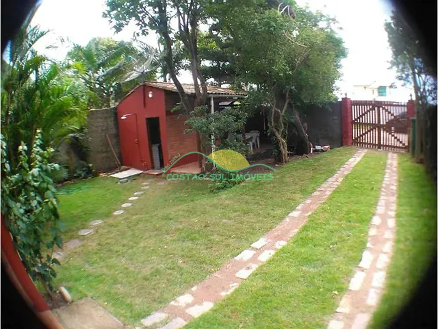 Casa com 400m² 4 quartos e 2 banheiros, à venda, no bairro Pântano do Sul em Florianópolis