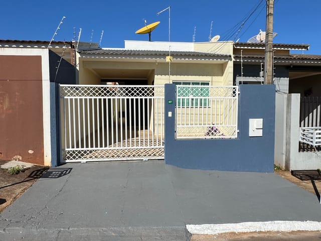 Foto do Casa - ÓTIMA CASA COM SUÍTE à venda, Residencial Interlagos, Apucarana, PR | CAMPOY CORRETOR DE IMÓVEIS