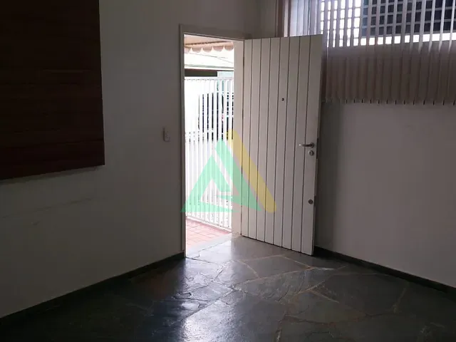 Casa com 165m² 4 quartos e 3 banheiros, à venda, no bairro Centro em Mogi Mirim