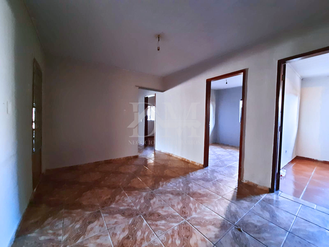 Casa 3 quartos e 2 banheiros, para alugar, no bairro Vila Kennedy em Jaguariaíva
