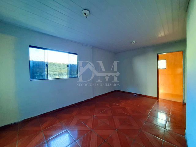 Casa 3 quartos e 2 banheiros, para alugar, no bairro Vila Kennedy em Jaguariaíva
