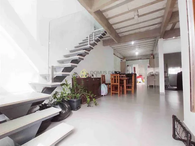 Casa com 146m² 4 quartos e 4 banheiros, à venda, no bairro Colônia Santo Antônio em Barra Mansa