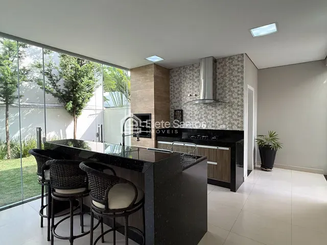 Casa com 360m² 4 quartos e 6 banheiros, à venda, no bairro Condomínio Terras do Imperador em Americana
