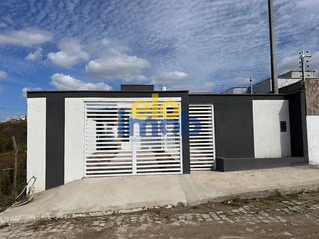Casa 2 quartos e 1 banheiro, à venda, no bairro Cidade Alta em Caruaru