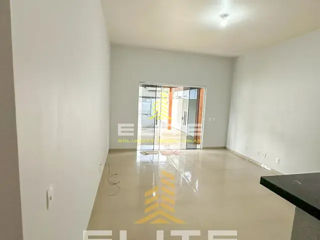 Casa 3 quartos e 2 banheiros, à venda, no bairro Santa Clara em Sorriso