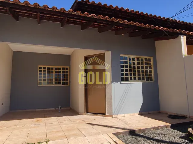 Casa 3 quartos e 2 banheiros, à venda, no bairro Jardim Guararapes em Londrina