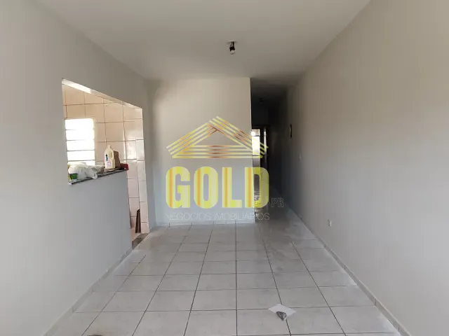 Casa 3 quartos e 2 banheiros, à venda, no bairro Jardim Guararapes em Londrina