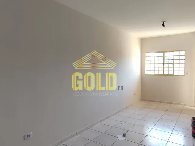 Casa 3 quartos e 2 banheiros, à venda, no bairro Jardim Guararapes em Londrina
