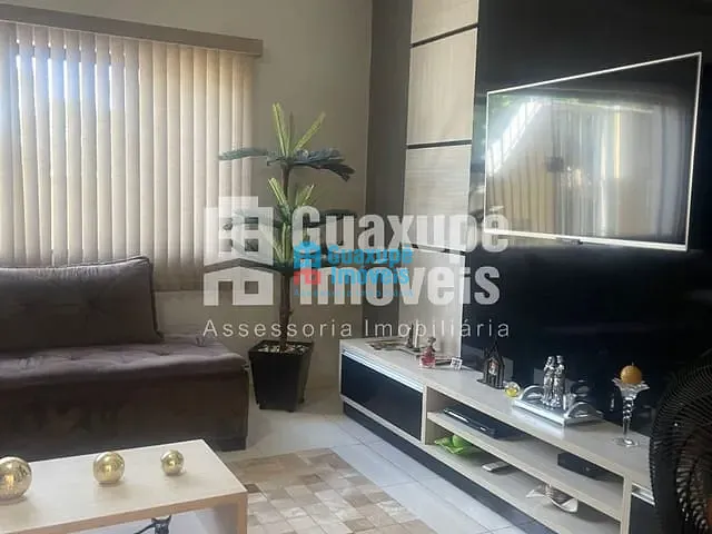Casa com 210m² 3 quartos e 3 banheiros, à venda, no bairro Bellavilla I em Guaxupé