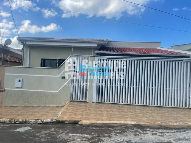 Casa com 210m² 3 quartos e 3 banheiros, à venda, no bairro Bellavilla I em Guaxupé
