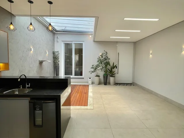 Casa 2 quartos e 3 banheiros, à venda, no bairro Parque Universitário em Americana