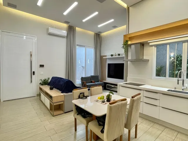 Casa 2 quartos e 3 banheiros, à venda, no bairro Parque Universitário em Americana