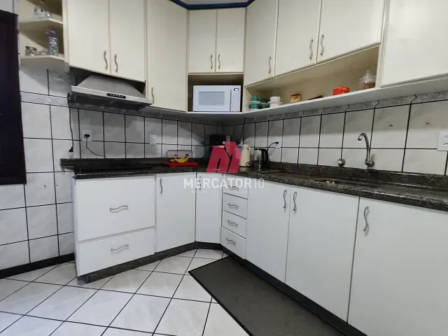 Casa 5 quartos e 5 banheiros, à venda, no bairro Progresso em Blumenau