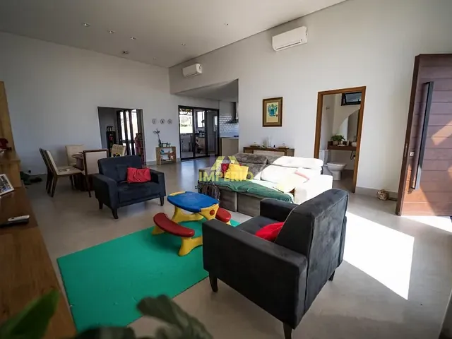 Casa com 976m² 5 quartos e 7 banheiros, à venda ou para alugar, no bairro Loteamento Parque Chapada de Itu em Itu