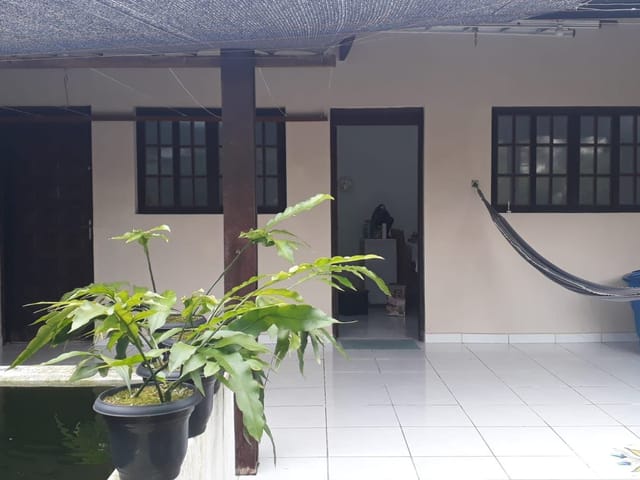 Foto do Casa - Charmosa casa térrea à venda, com 02 dormitórios e 02 vagas de garagem no Indaiá, em Caraguatatuba, litoral norte de SP | Innova Imobiliária