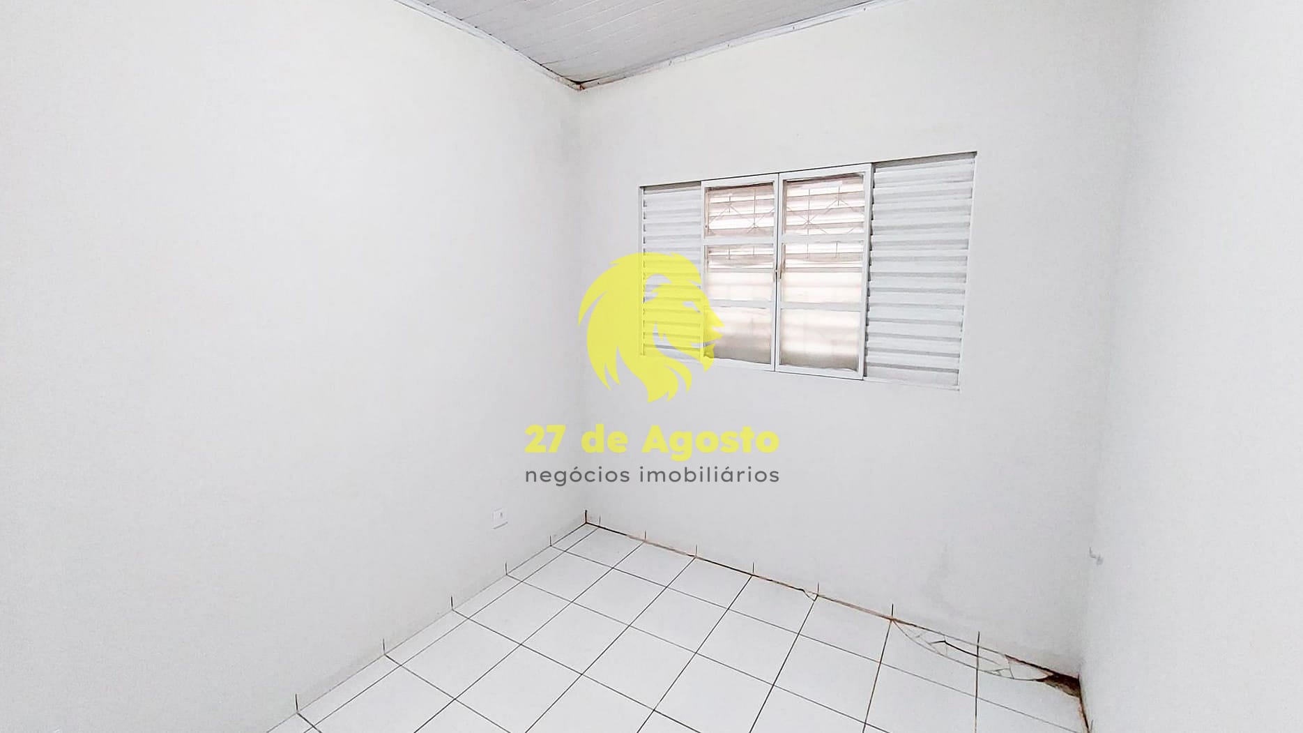 Casa à venda com 3 quartos, 300m² - Foto 3