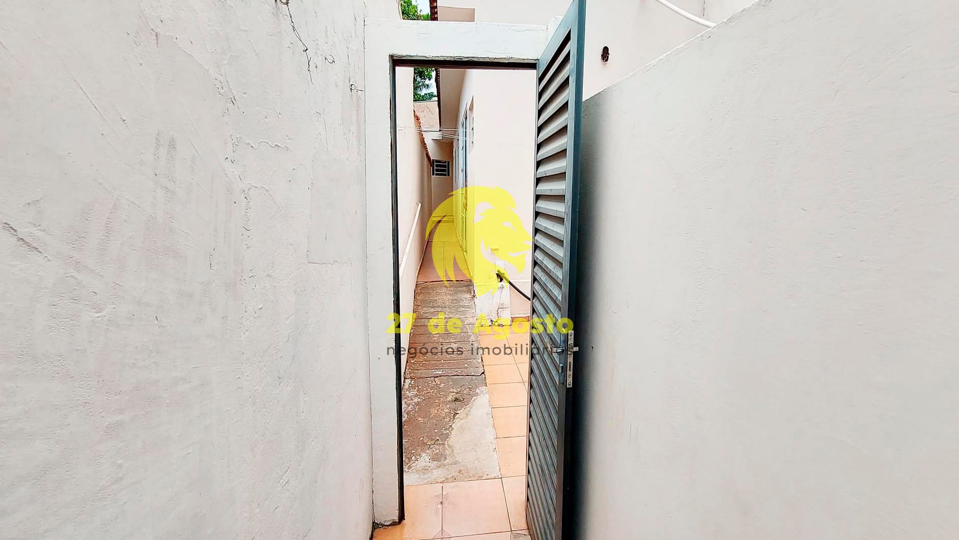 Casa à venda com 3 quartos, 300m² - Foto 7