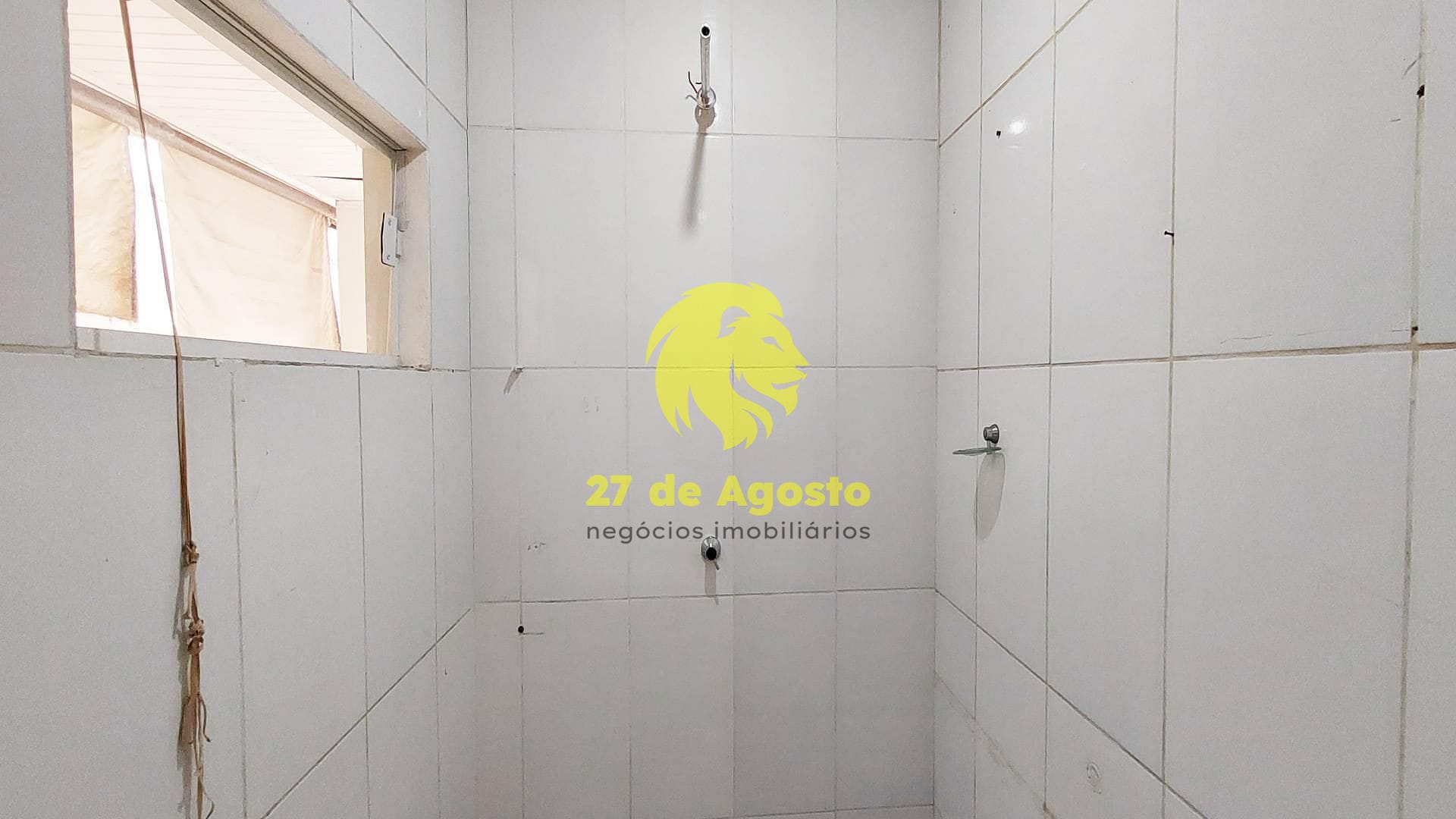 Casa à venda com 3 quartos, 300m² - Foto 27
