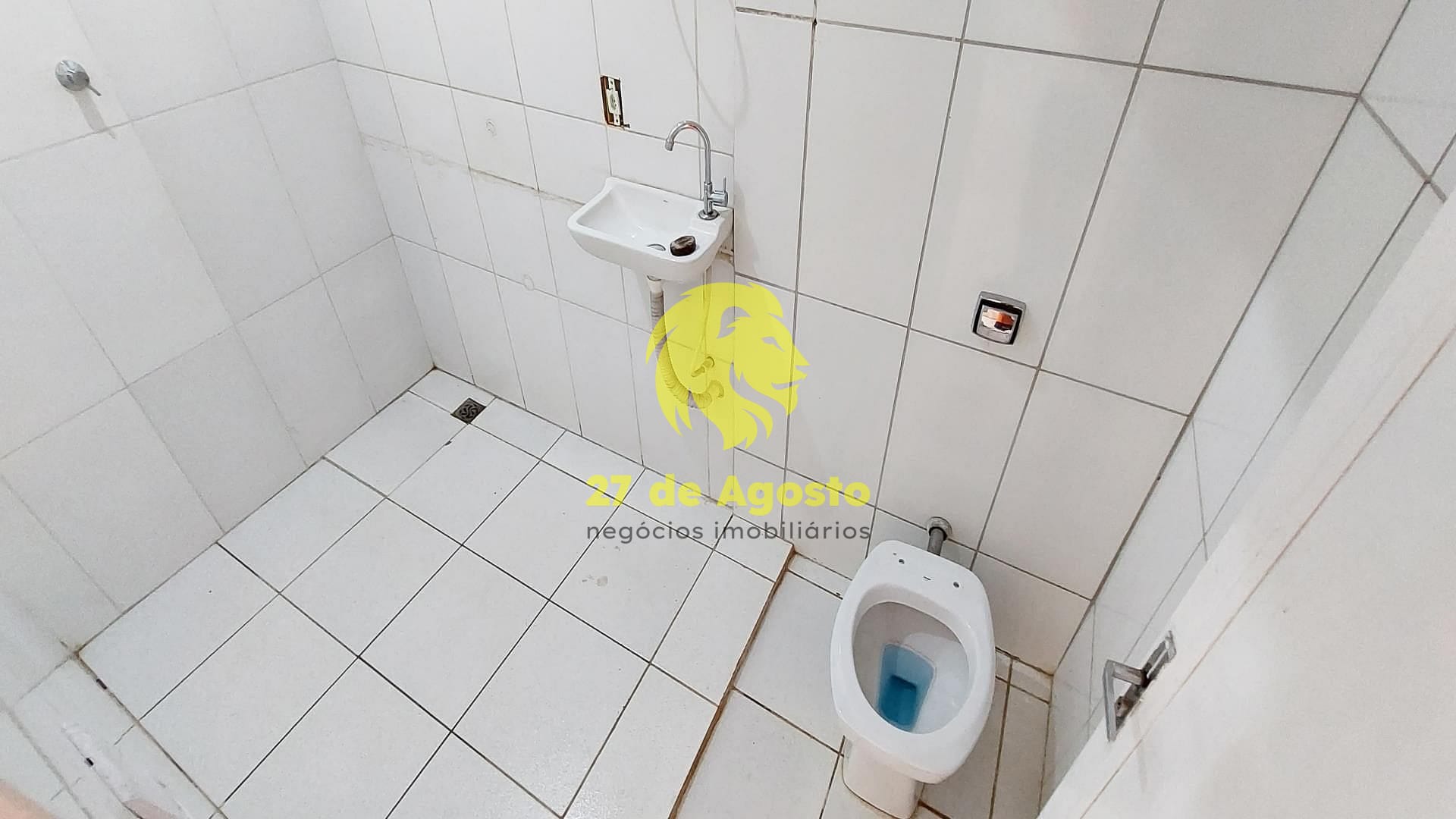 Casa à venda com 3 quartos, 300m² - Foto 28