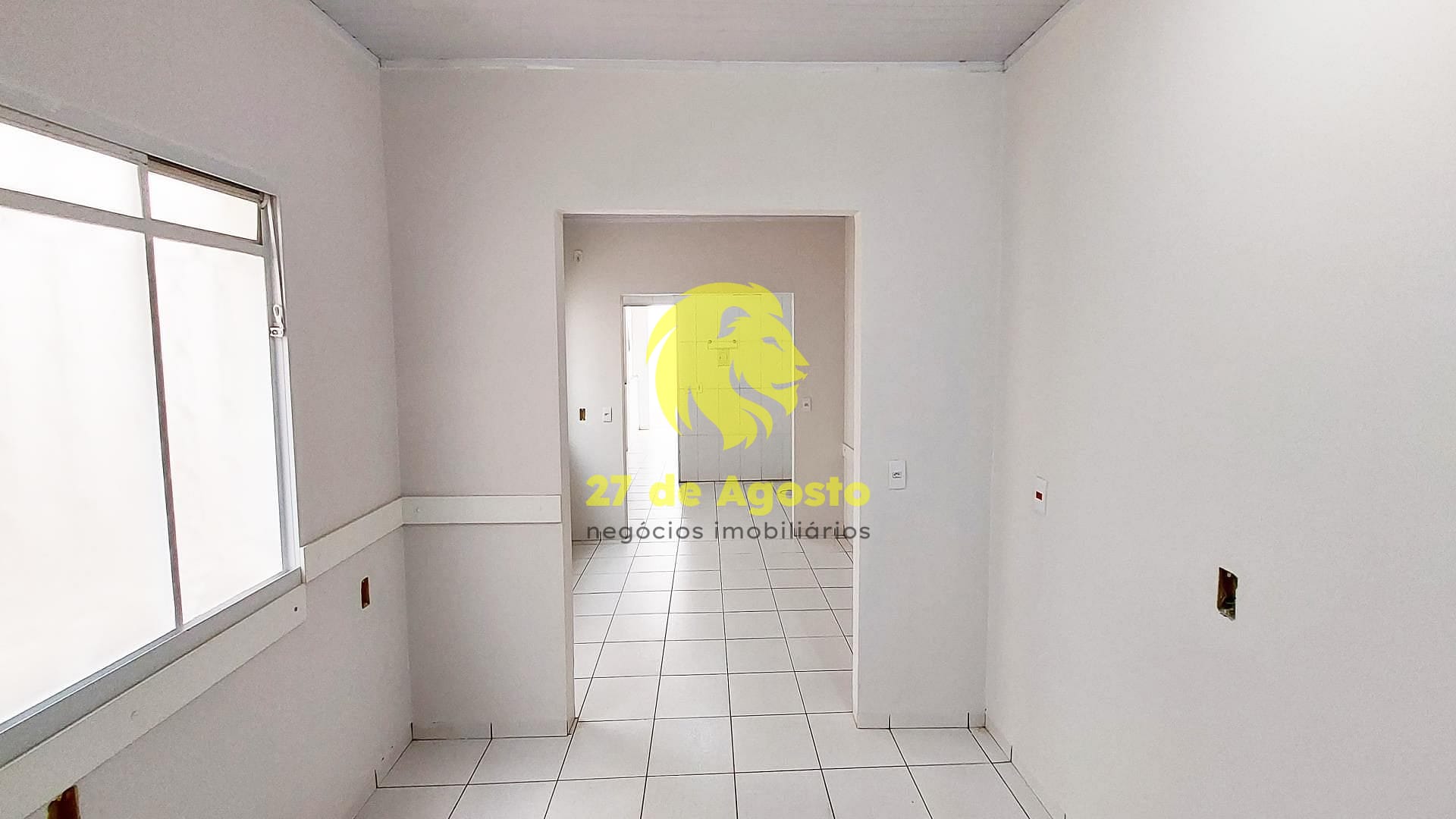 Casa à venda com 3 quartos, 300m² - Foto 29