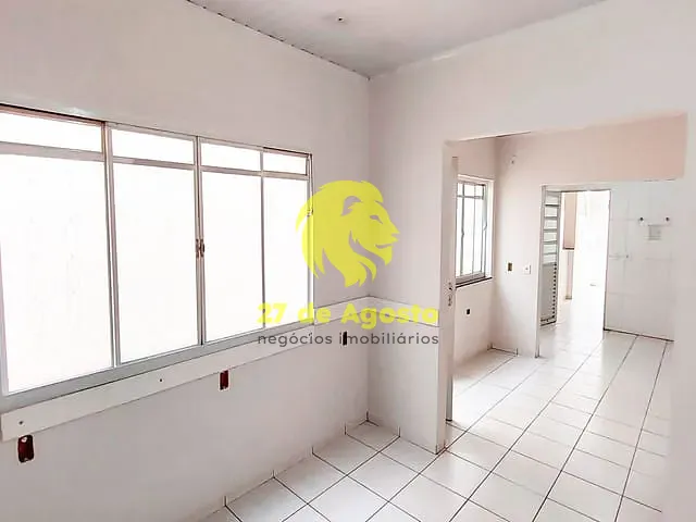 Casa com 500m² 3 quartos e 3 banheiros, à venda, no bairro Centro em Jaú