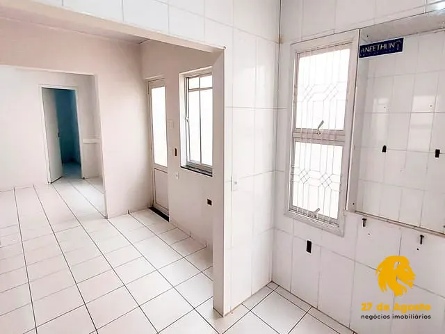 Casa com 500m² 3 quartos e 3 banheiros, à venda, no bairro Centro em Jaú