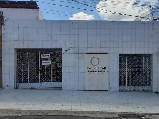 Casa à venda, no bairro Centro em Paulo Afonso