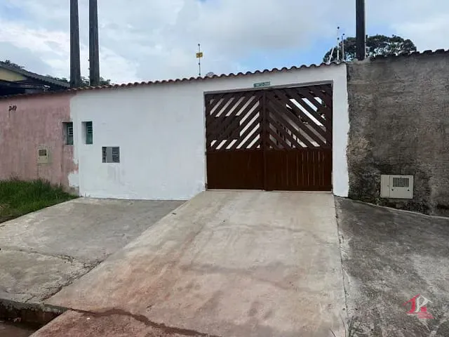 Casa 2 quartos e 2 banheiros, à venda, no bairro Sabaúna em Itanhaém